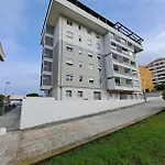 Nenni House * ساساري